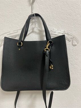 Coach Classic Black Leather Tote Handbag - Elegant Everyday Carry